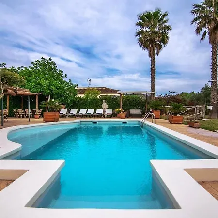 Casa Con Piscina A 1 Km Del Mar Y Del Pueblo